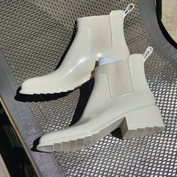 A New Day Women's Camille Heeled Boots - Picture 5 of 9